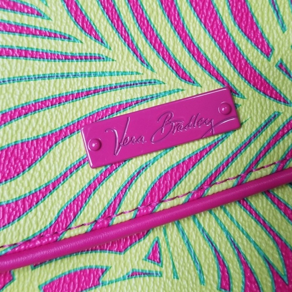 🆕️ Vera Bradley crossbody palm fronds - Picture 3 of 6